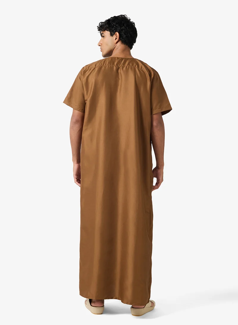 روبرت وود ثوب كلاسيكي بياقة مستديرة